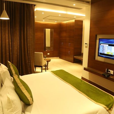 Maple Grand Hotel Agra  Eksteriør billede