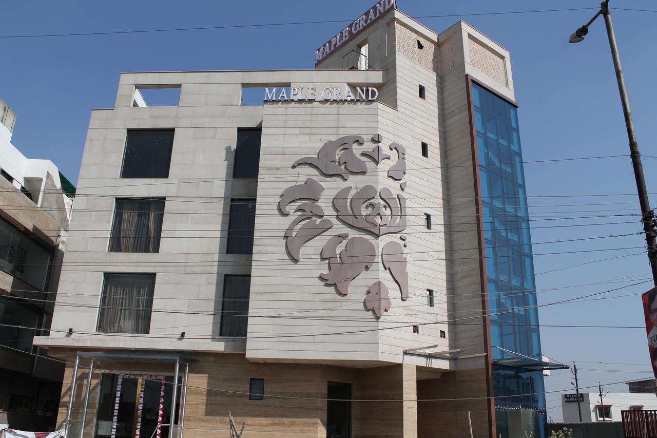 Maple Grand Hotel Agra  Eksteriør billede