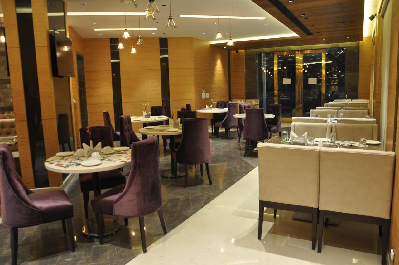 Maple Grand Hotel Agra  Eksteriør billede