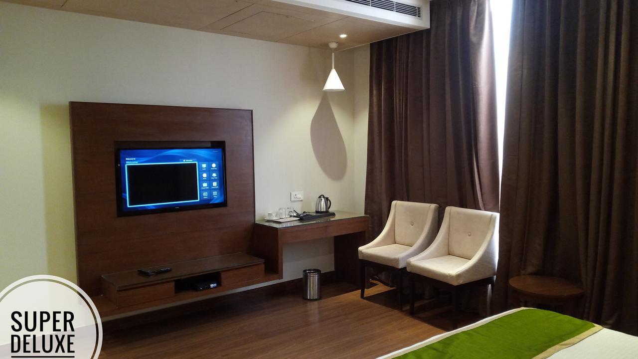 Maple Grand Hotel Agra  Eksteriør billede