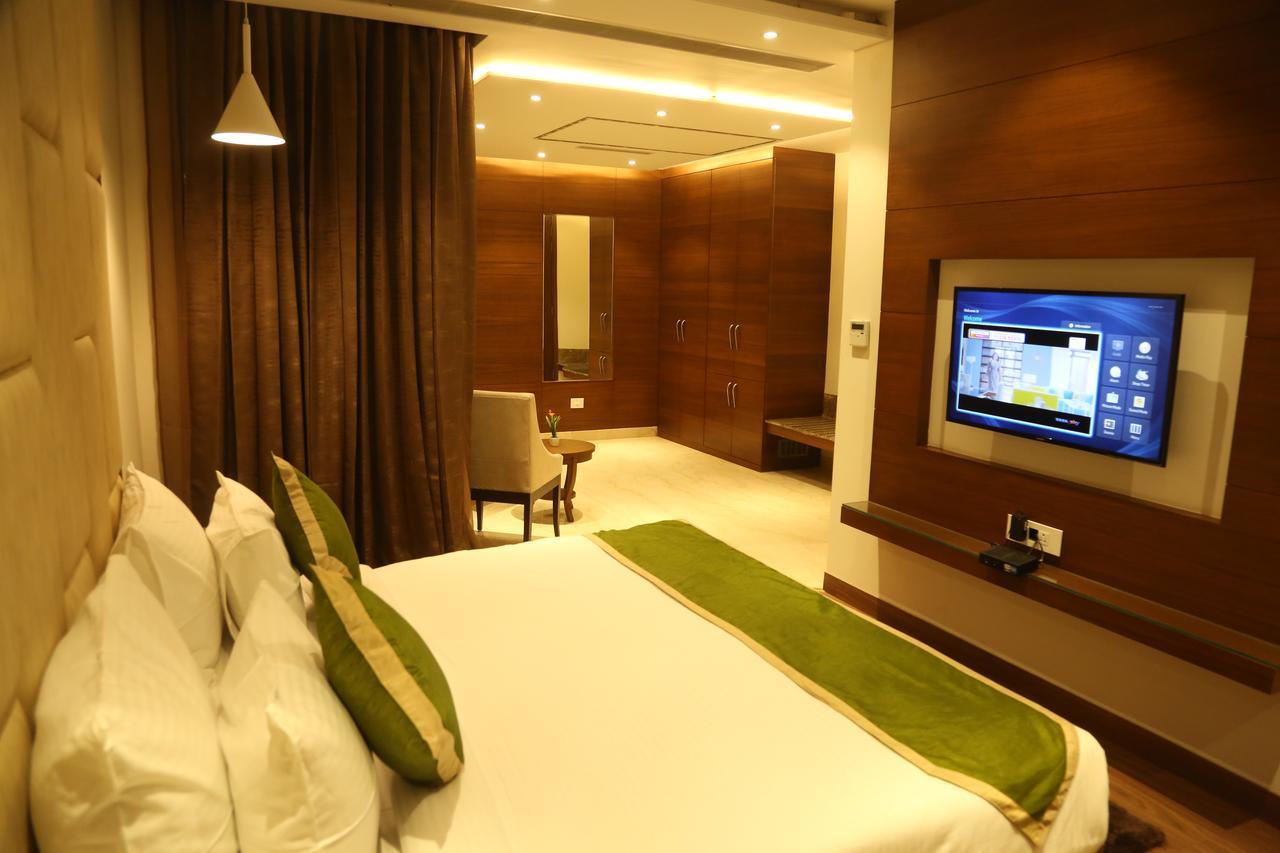 Maple Grand Hotel Agra  Eksteriør billede