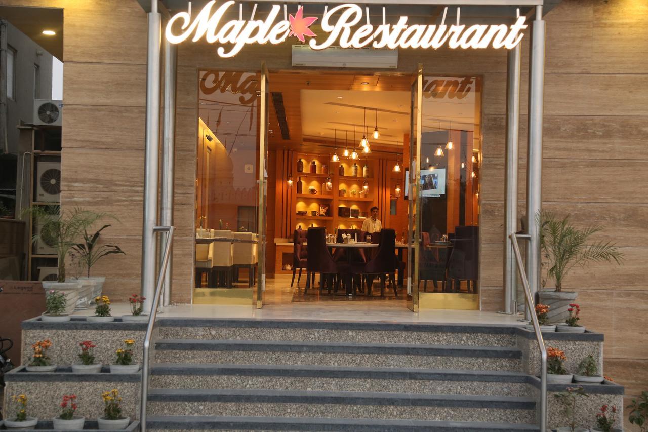 Maple Grand Hotel Agra  Eksteriør billede