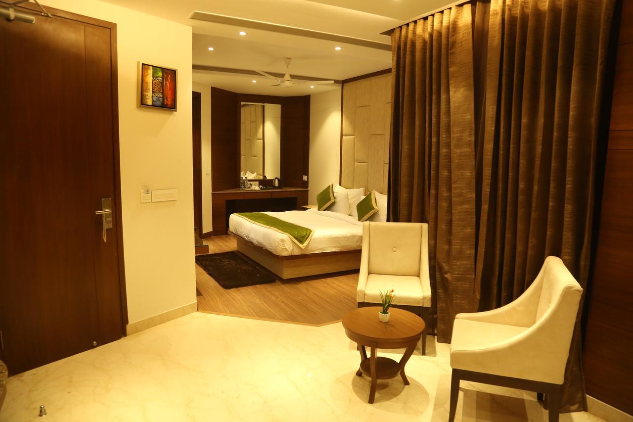 Maple Grand Hotel Agra  Eksteriør billede