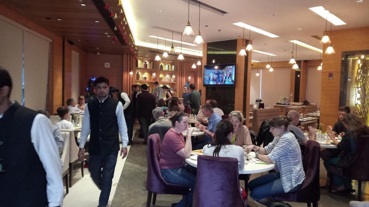 Maple Grand Hotel Agra  Eksteriør billede