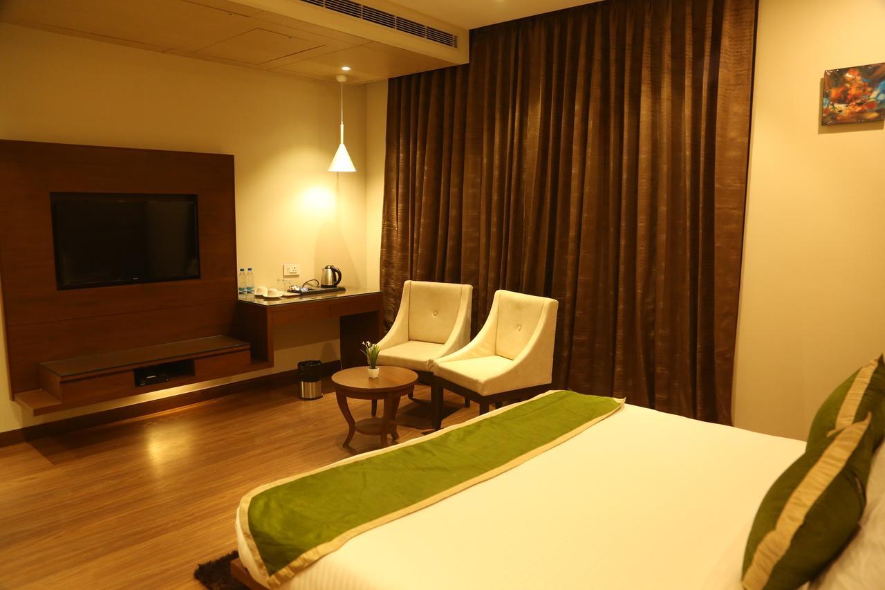 Maple Grand Hotel Agra  Eksteriør billede