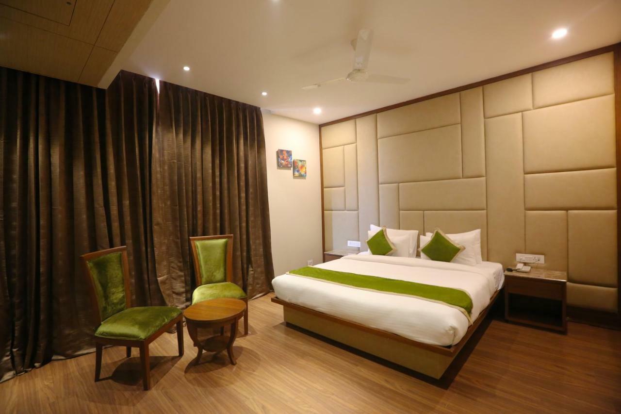 Maple Grand Hotel Agra  Eksteriør billede