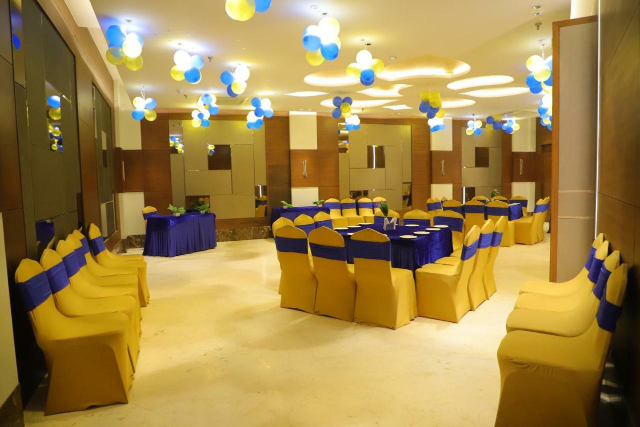 Maple Grand Hotel Agra  Eksteriør billede