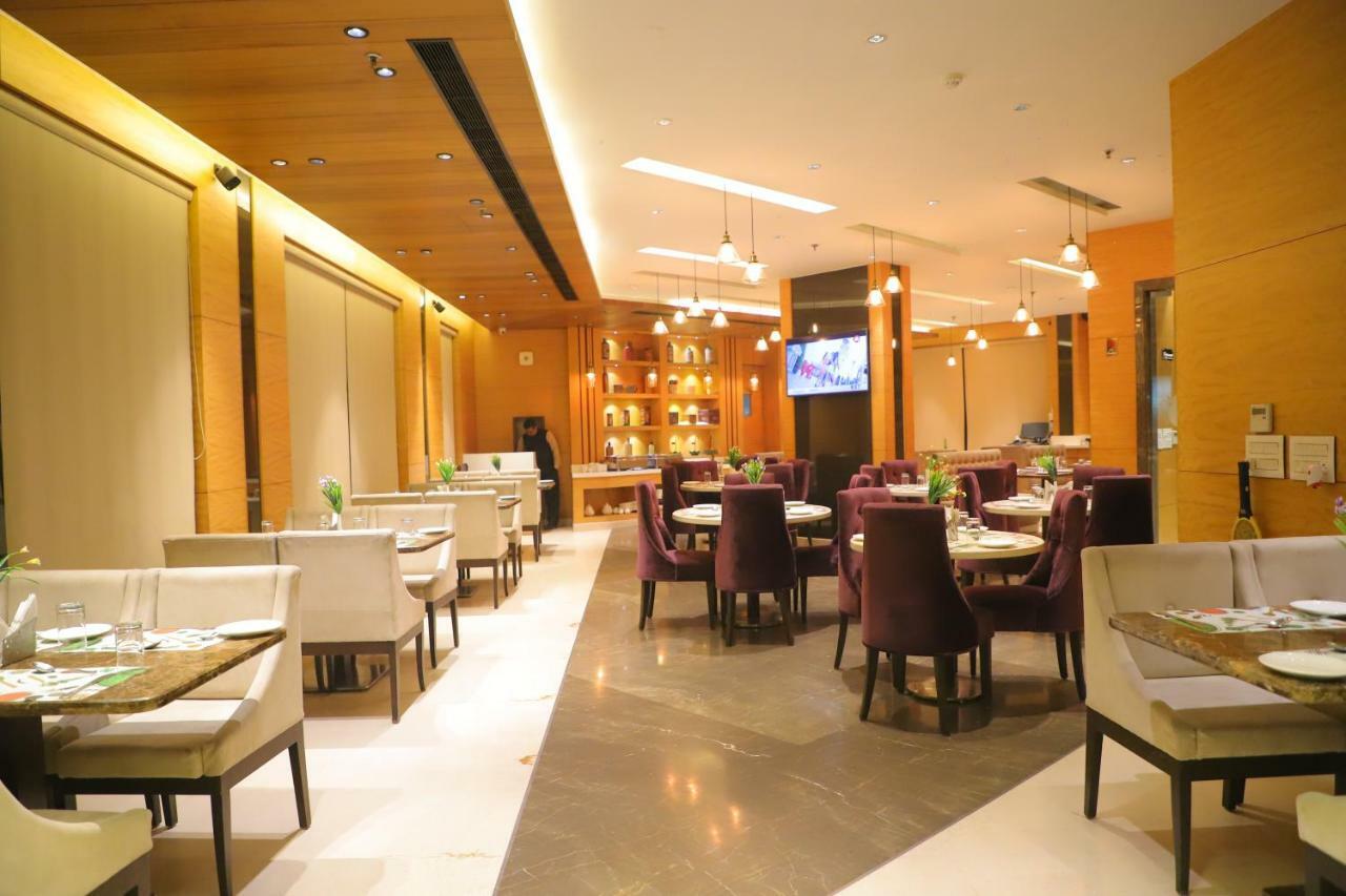 Maple Grand Hotel Agra  Eksteriør billede