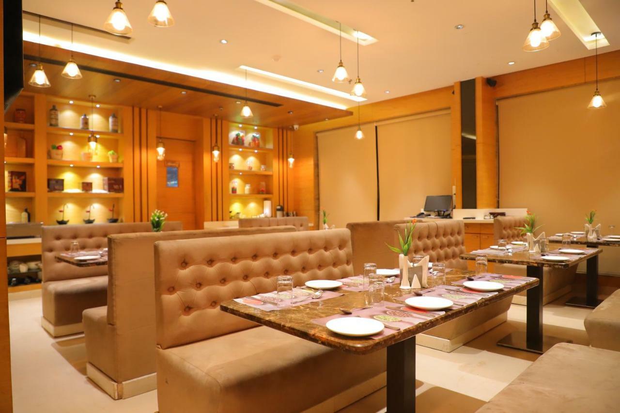 Maple Grand Hotel Agra  Eksteriør billede